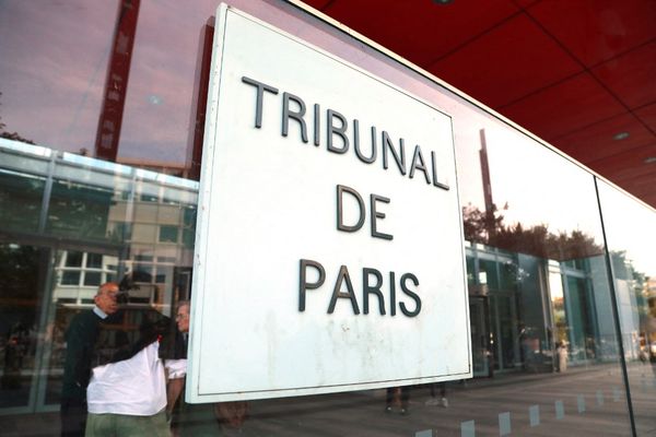 Trois personnes, accusées d'avoir jeté des cocktails molotov sur le sous-préfecture de Sartène en 2020, ont comparu devant le tribunal judiciaire de Paris durant deux jours.