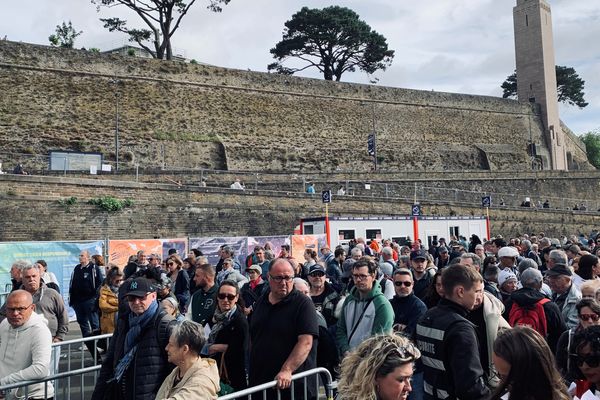 Une foule nombreuse à l'ouverture des portes de Brest 2024, ce 12 juillet