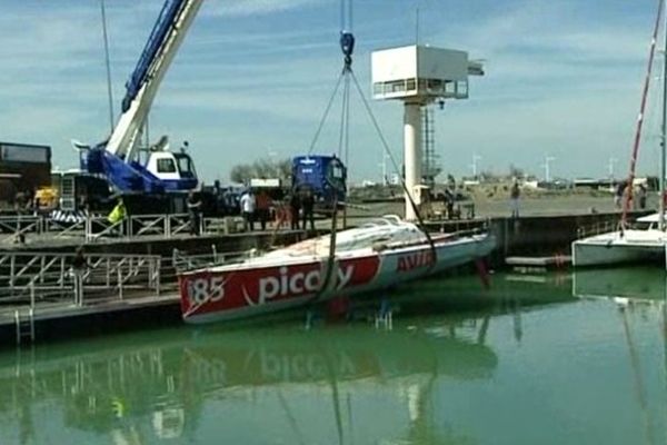 Mise à l'eau du class40 Picoty Lac de Vassivière à La Rochelle, 10 avril 2014