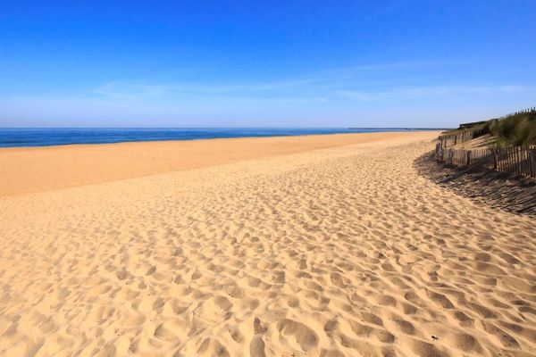 À Anglet, l'accès aux plages est interdit et étroitement surveillé.