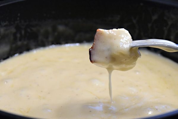 Un concours de fondue est organisée ce dimanche à Megève (Haute-Savoie).