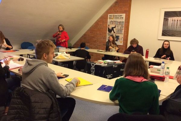 Les 13 élèves membres du jury du Goncourt des lycéens débute leurs délibérations à Rennes ce jeudi 15 novembre 