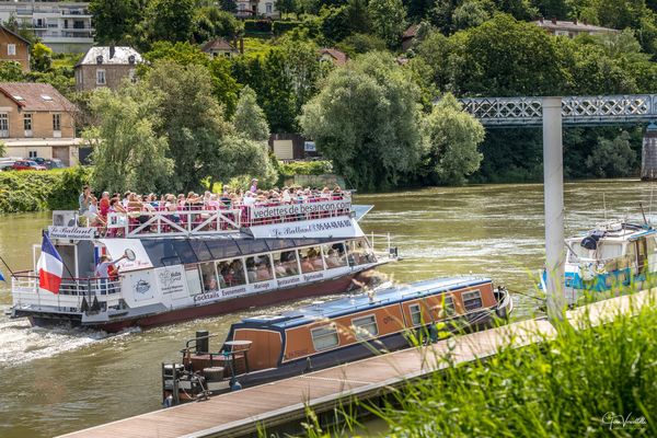 Un job dating sur un bateau de croisière à Besançon pour recruter des soignants.