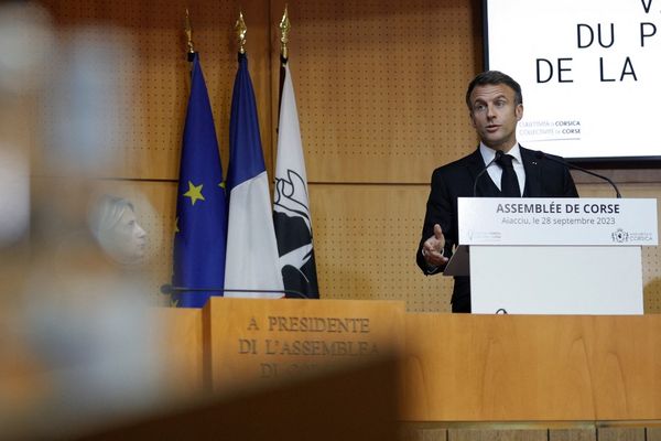 Emmanuel Macron à l'Assemblée de Corse le 28 septembre 2023.