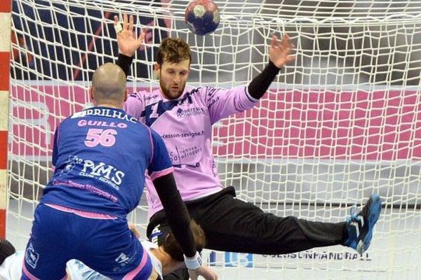 27 partout entre Cesson et Montpellier, lors de la 8 ème journée du championnat de France D1 de Handball, avec comme gardien local Mickaël Robin, bien connu au MAHB