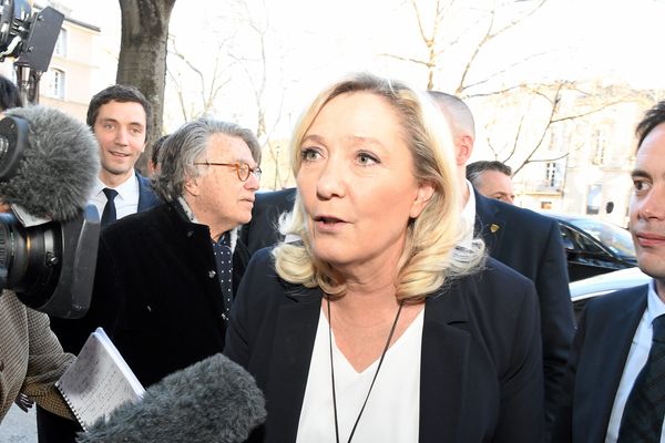 Nîmes - Marine Le Pen en campagne pour les Municipales - 14 février 2020.