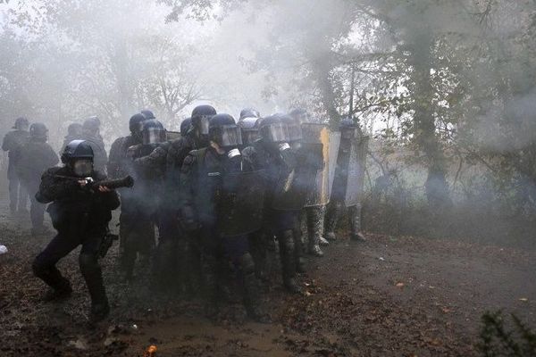 Les gendarmes en action ce matin au Rosier à Notre-Dame-des-Landes