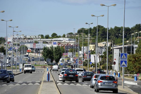 Une jeune femme de 22 ans est morte dimanche soir après avoir été poignardée,  l'auteur présumé a été interpellé.