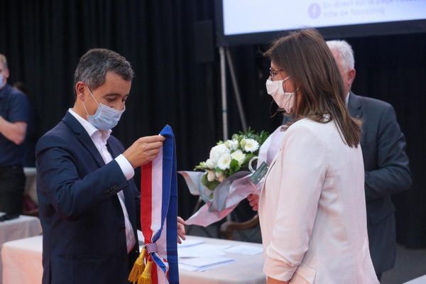 Gerald Darmanin a officiellement passé le relais à son adjointe Doriane Becue.