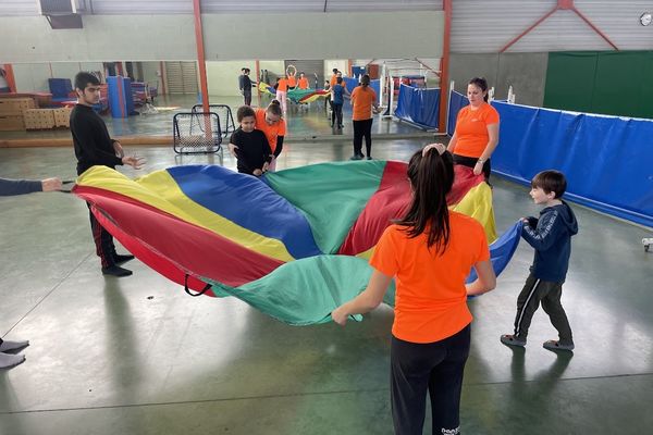L'activité physique adaptée à l'autisme se pratique à Hérouville-saint-Clair pour les mineurs, qui bénéficient d'un encadrant par enfant
