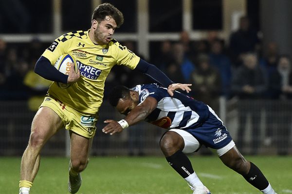 Damian Penaud, ici face à Agen en Top14, effectue son retour dans le XV de départ en compétition européenne, ce dimanche 15 décembre, face à Bath.