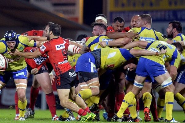 Le 27 septembre 2014, Clermont s'impose à Oyonnax, 19 à 8, lors de la 7ème journée de Top 14.