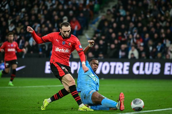 Amine Gouiri (à gauche) lors du quart-de-finale de Coupe de France le 29 février 2024.