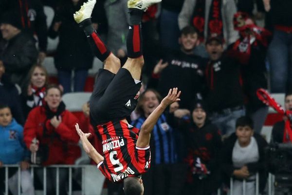 Younes Belhanda fêtant son but contre Toulouse