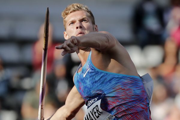 Kevin Mayer pendant l'épreuve du javelot