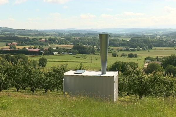 Onze canons anti-grêle ont été installés par des arboriculteurs en 2017 à Mercurol-Veaunes (Drôme). Trop bruyants, deux d'entre eux devront cesser leur activité.