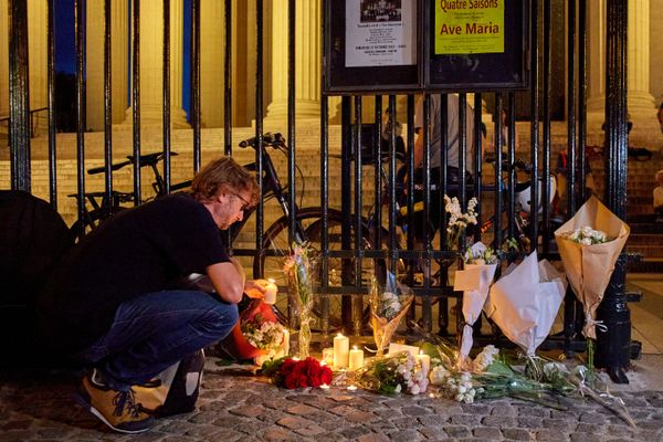 Un hommage a été rendu jeudi soir Place de la Madeleine à Paris à Paul, cycliste écrasé par un automobiliste