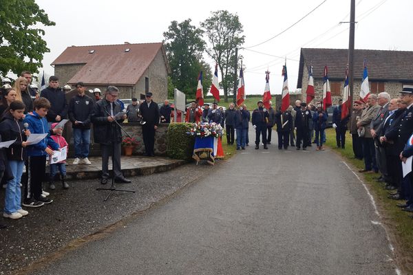 L'émotion était une nouvelle fois grande à Dontreix, en Creuse, pour commémorer le massacre de maquisards par les Allemands et des membres de la milice française, il y a 80 ans, le 4 juin 1944.