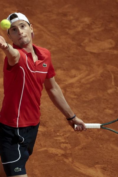 Le Français Ugo Humert lors de sa victoire en 8e de finale du Masters 1000 de Monte-Carlo face à l'Italien Lorenzo Sonego, le 11 avril 2024.