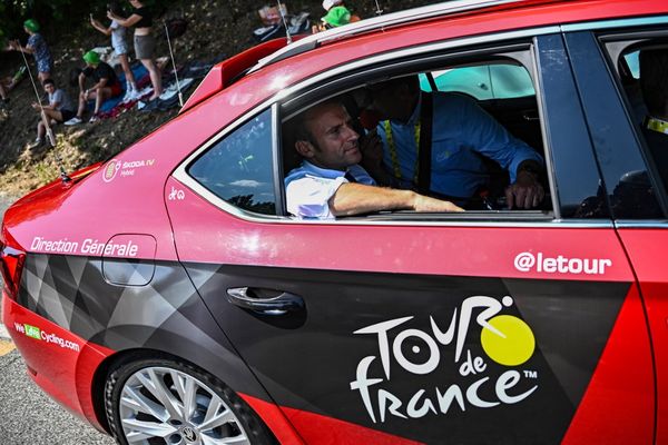 En juillet 2022, c'est également dans les Pyrénées (Hautacam) que le Président Emmanuel Macron a suivi une étape du Tour de France.