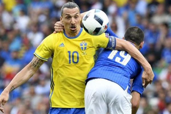 Zlatan Ibrahimovic n'a rien pu faire pour empêcher la victoire de l'Italie (1-0) au Stadium de Toulouse lors de ce 2e match de l'Euro 2016 - 17 juin 2016