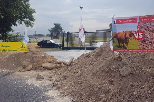 Les agriculteurs bloquent le dépôt de carburant de Vatry depuis le 10 juin 2018