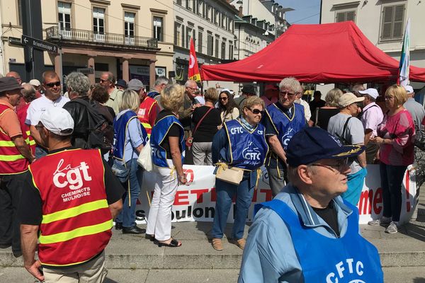 Une cinquantaine de personnes est mobilisée à Mulhouse.