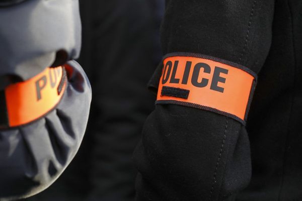 Une enquête a été confiée à l'Inspection générale de la police nationale (IGPN), la "police des polices".