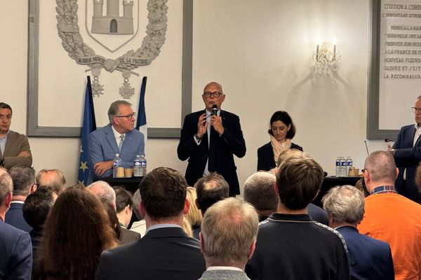 Edouard Philippe ce mercredi matin 19 juin 2024 à Thionville, dans le cadre de la campagne électorale.