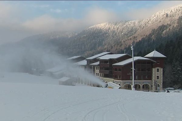 Les stations de ski se préparent pour l'ouverture de la saison