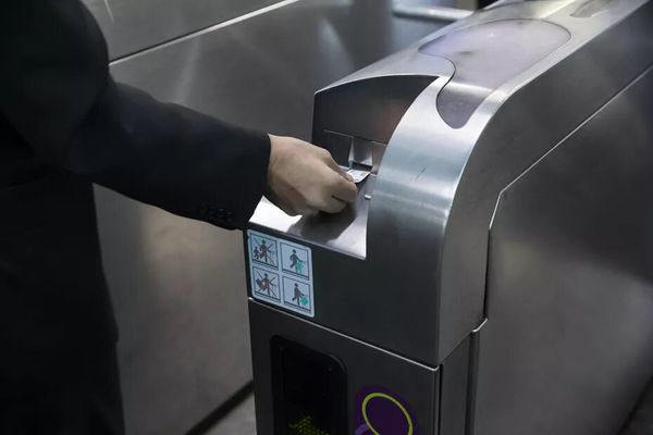 Les carnets de tickets de métro en carton seront retirés progressivement de la vente.