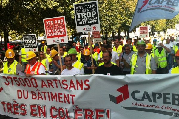 Vendredi: les artisans du bâtiment en colère dans la région. D'après la confédération de l'artisanat et des petites entreprises du bâtiment (Caped),"l'artisanat perd un emploi toutes les 30 minutes". 