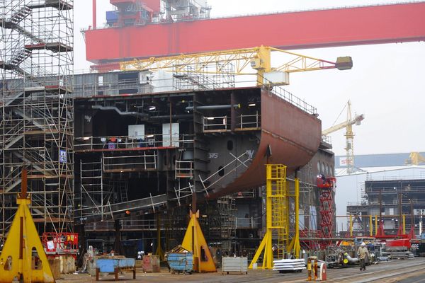 Les chantiers navals STX à Saint-Nazaire bientôt sous le pavillon italien de Fincantieri ?