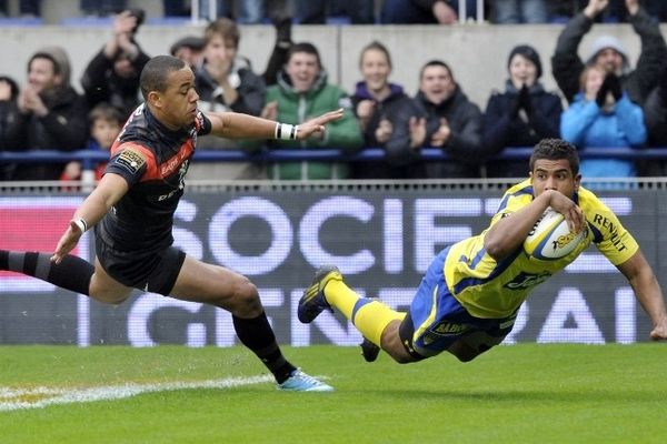 Le Cermontois Wesley Fofana marque un essai