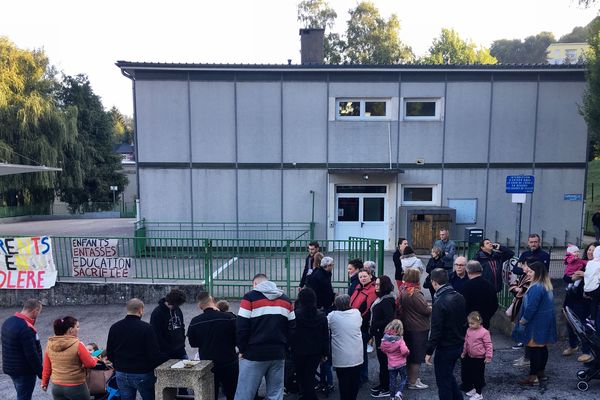 Mobilisation des parents d’élèves de l’école maternelle Batzenthal d’Algrange.