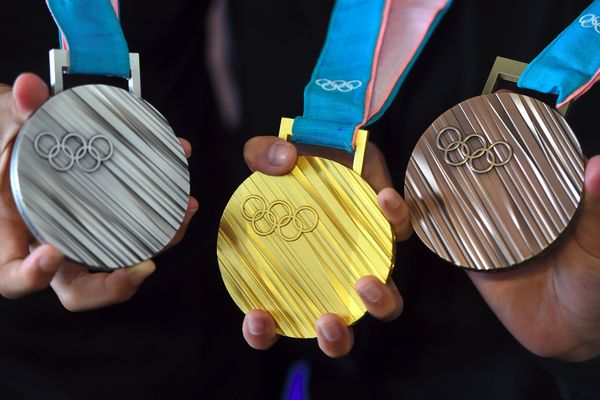 Les médailles olympiques de PyeongChang 2018 devoilée en septembre. L'objectif de tous les skieurs ? 