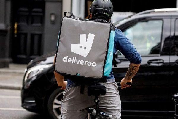 L'entreprise britannique Deliveroo annonce une couverture maladie pour ses livreurs.