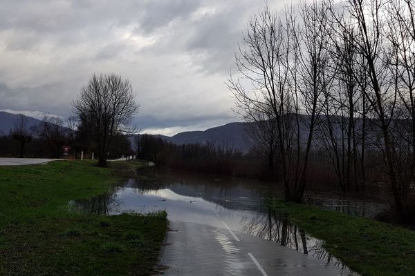 Inondation sur la commune Les Avenières Veyrins-Thuellin