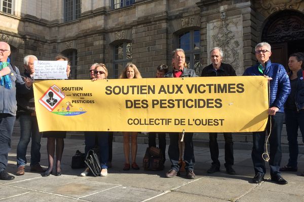 Devant le tribunal des affaires de Sécurité sociale de Rennes, la mobilisation continue pour soutenir les ex-salariés de Nutréa-Triskalia