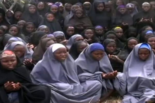 Une image des lycéennes enlevées diffusée par Boko Haram en mai 2014