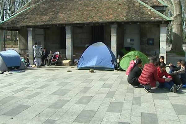 Des réfugiés albanais ont installé leur campement à Chamars à Besançon 