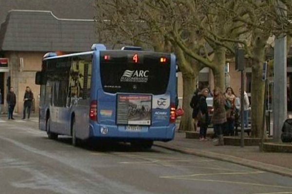 Le réseau de bus dans l'agglomération de Compiègne.