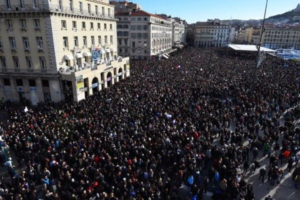 Marseille : 80 000 manifestants 