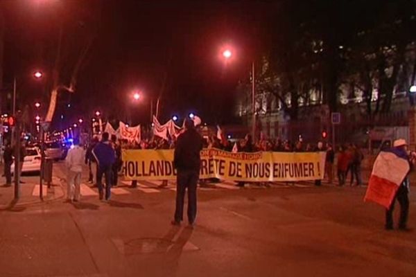 Manifestation spontanée vendredi soir des anti-mariage pour tous (Lyon - 12/04/13)