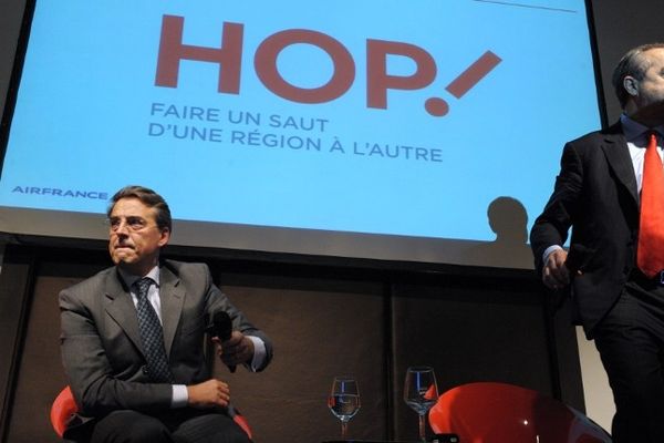 Alexandre de Juniac ( à droite)  et Lionel Guérin ont présenté Hop! le 28 janvier 2013 à Paris