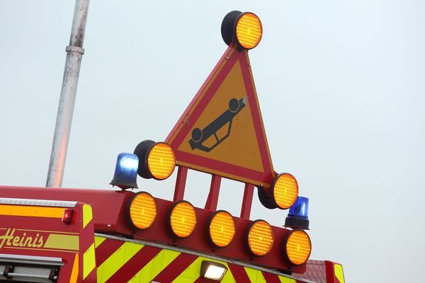 Illustration. Un accident entre trois poids lourds a fait un mort, ce lundi 29 juin, sur l'A26 à hauteur de Ecquedecques (Pas-de-Calais).