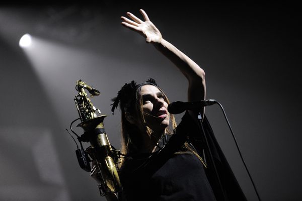 La chanteuse britannique PJ Harvey fait partie des premiers noms dévoilés pour le festival du Cabaret Vert 2024.