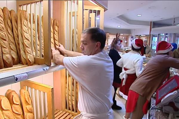 Dans cette boulangerie d'Orléans on travaille le jour de Noël