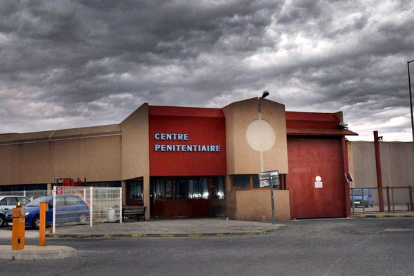 Perpignan - le centre pénitentiaire - archives