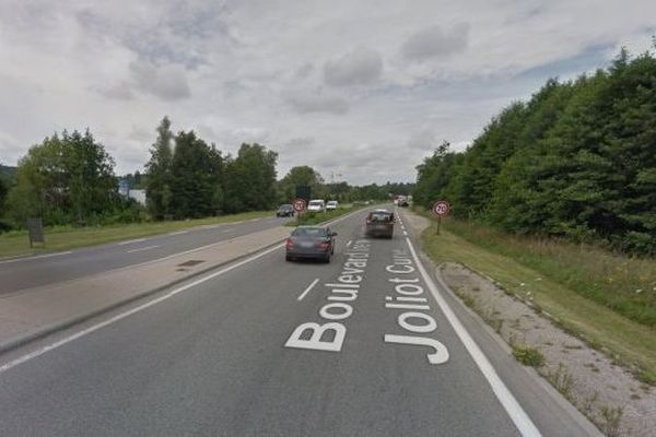 Le carambolage s'est déroulé sur le boulevard Joliot-Curie, dans le sens Lyon-Bourgoin